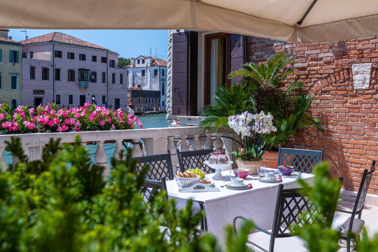 Ca' Dei Cuori On The Grand Canal Венеция Экстерьер фото
